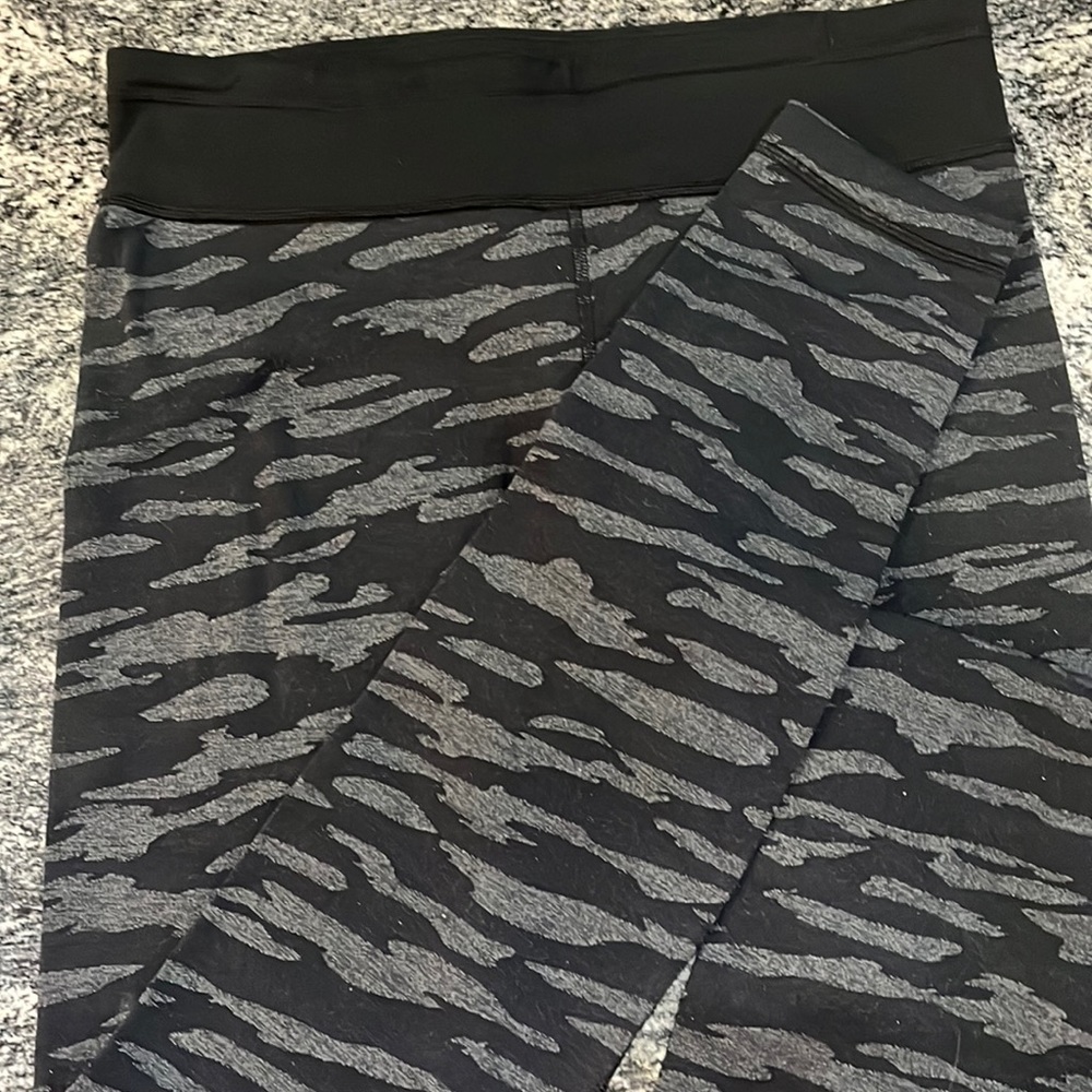 Underarmour thick workout leggings